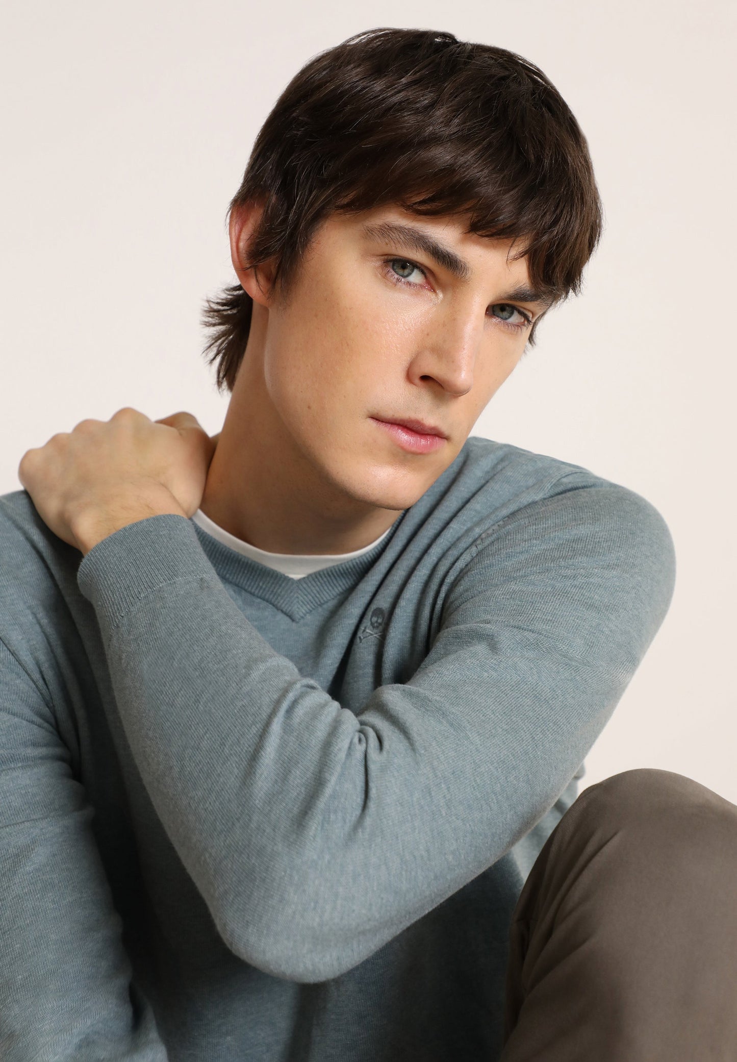 V-NECK SWEATER WITH SKULL