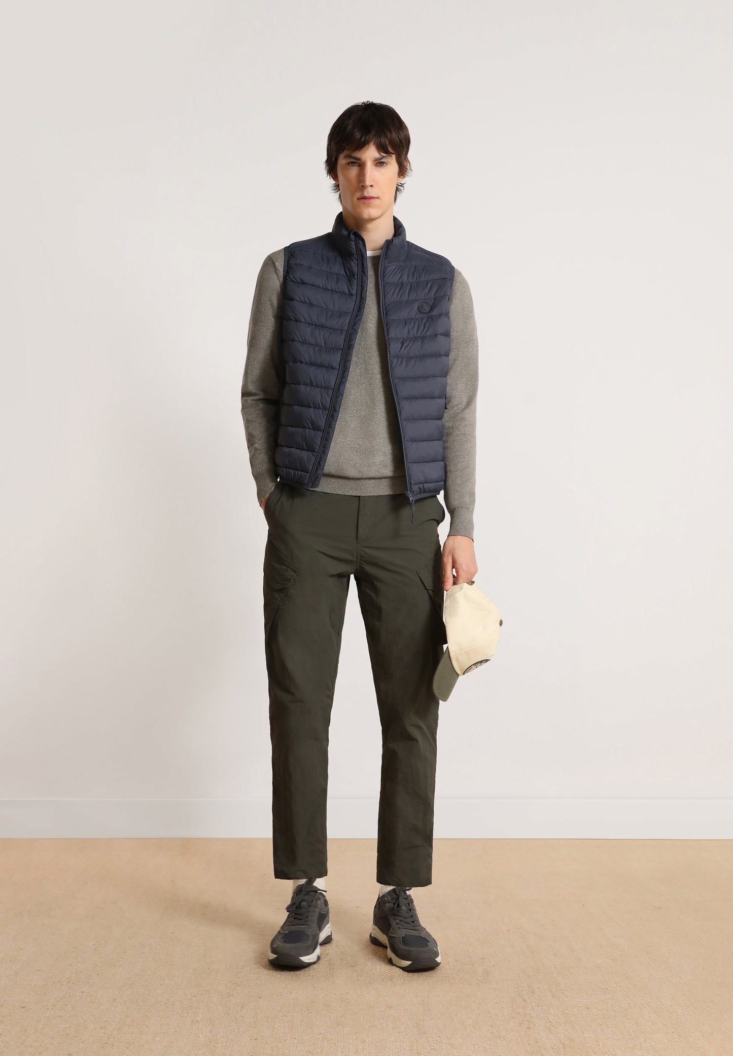 PUFFER VEST WITH SKULL