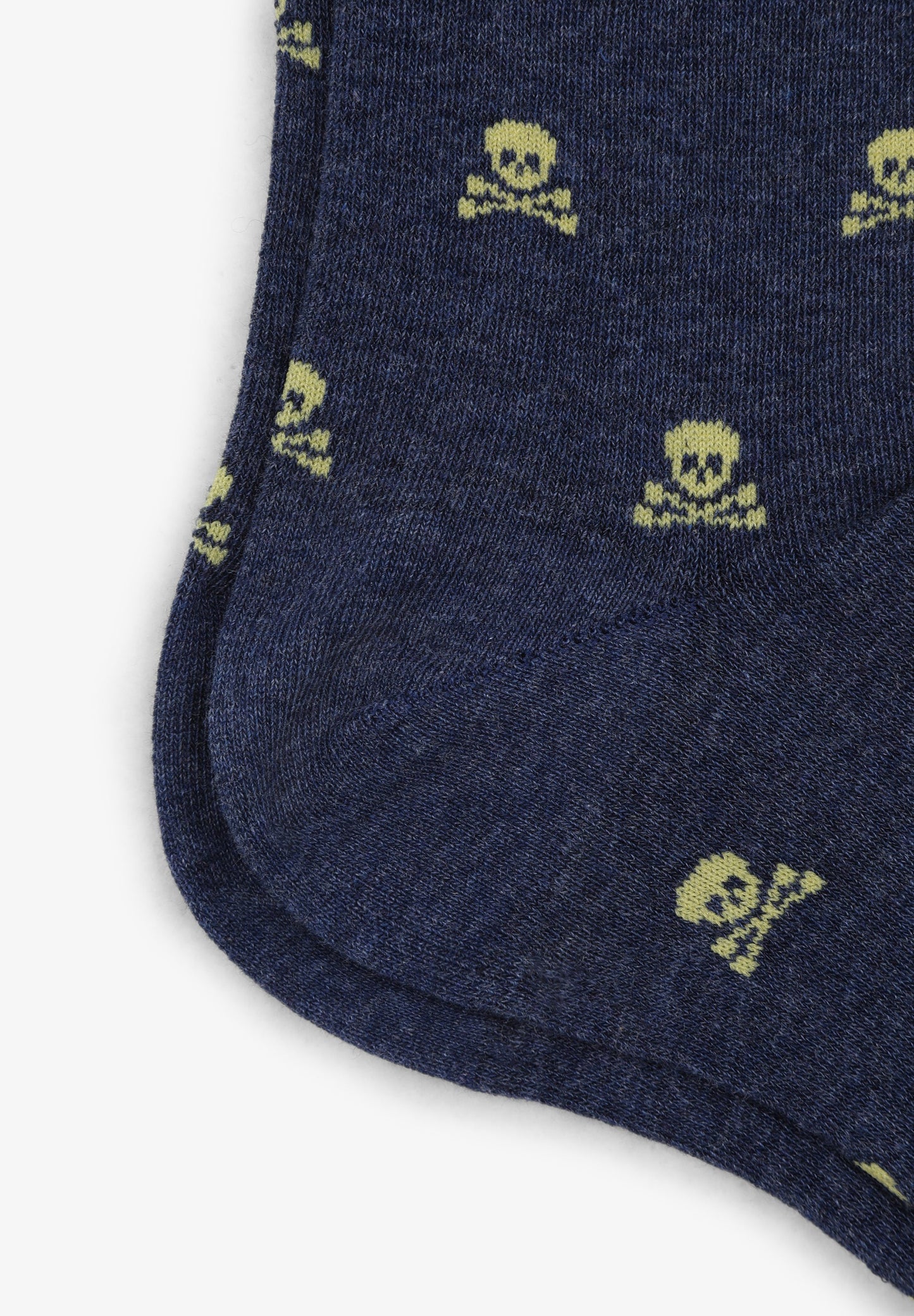 ALL-OVER SKULLS SOCKS