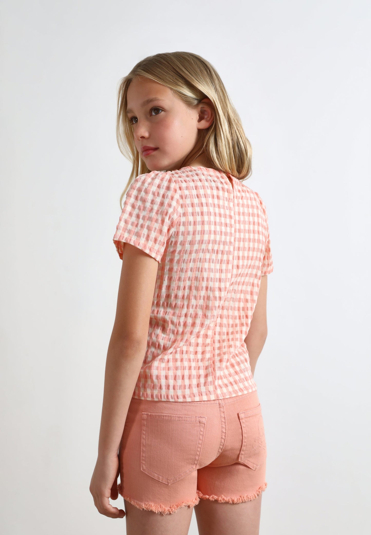 GATHERED GINGHAM BLOUSE