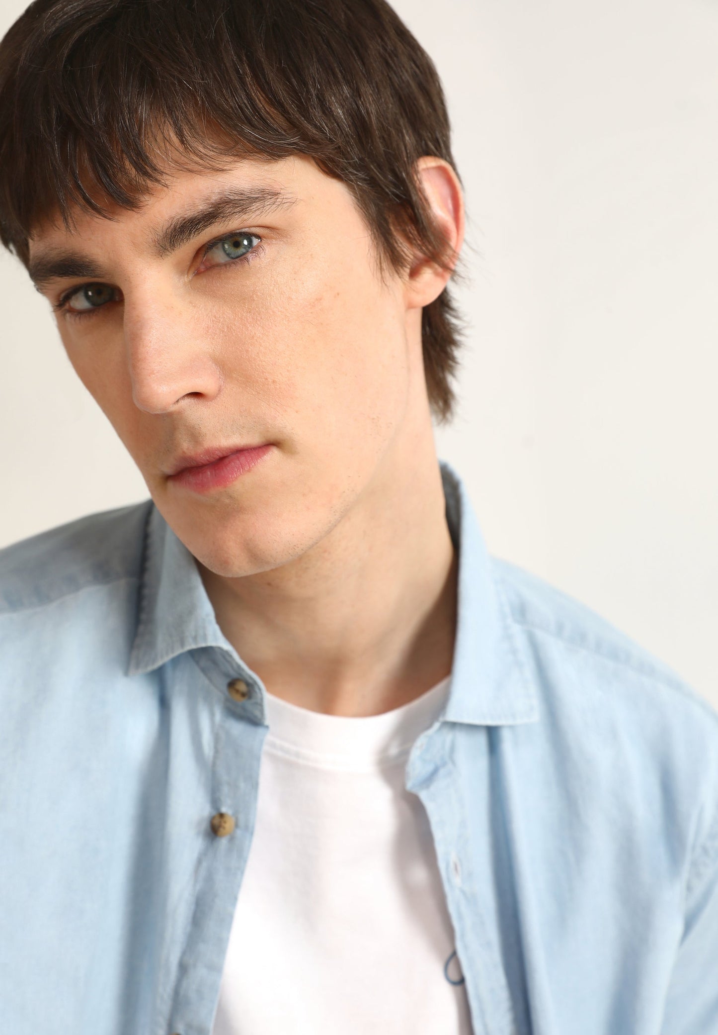 CONTRAST DENIM SHIRT WITH BUTTONS