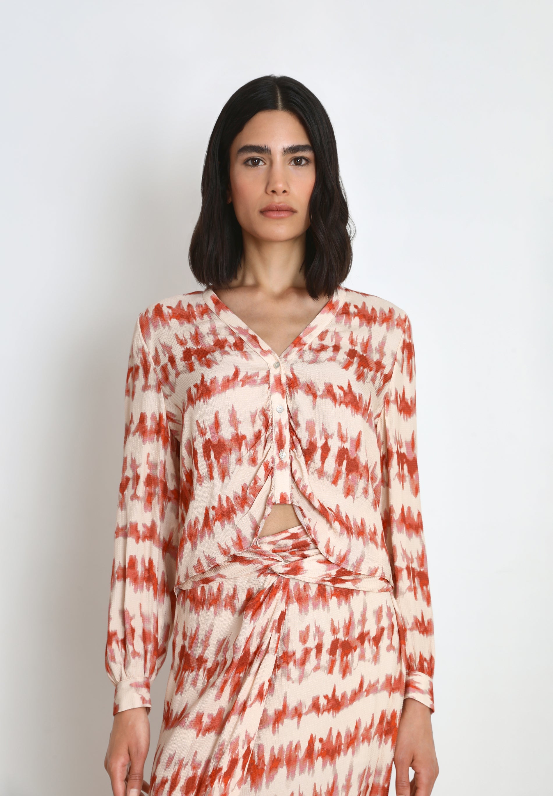 TIE-DYE CROPPED BLOUSE