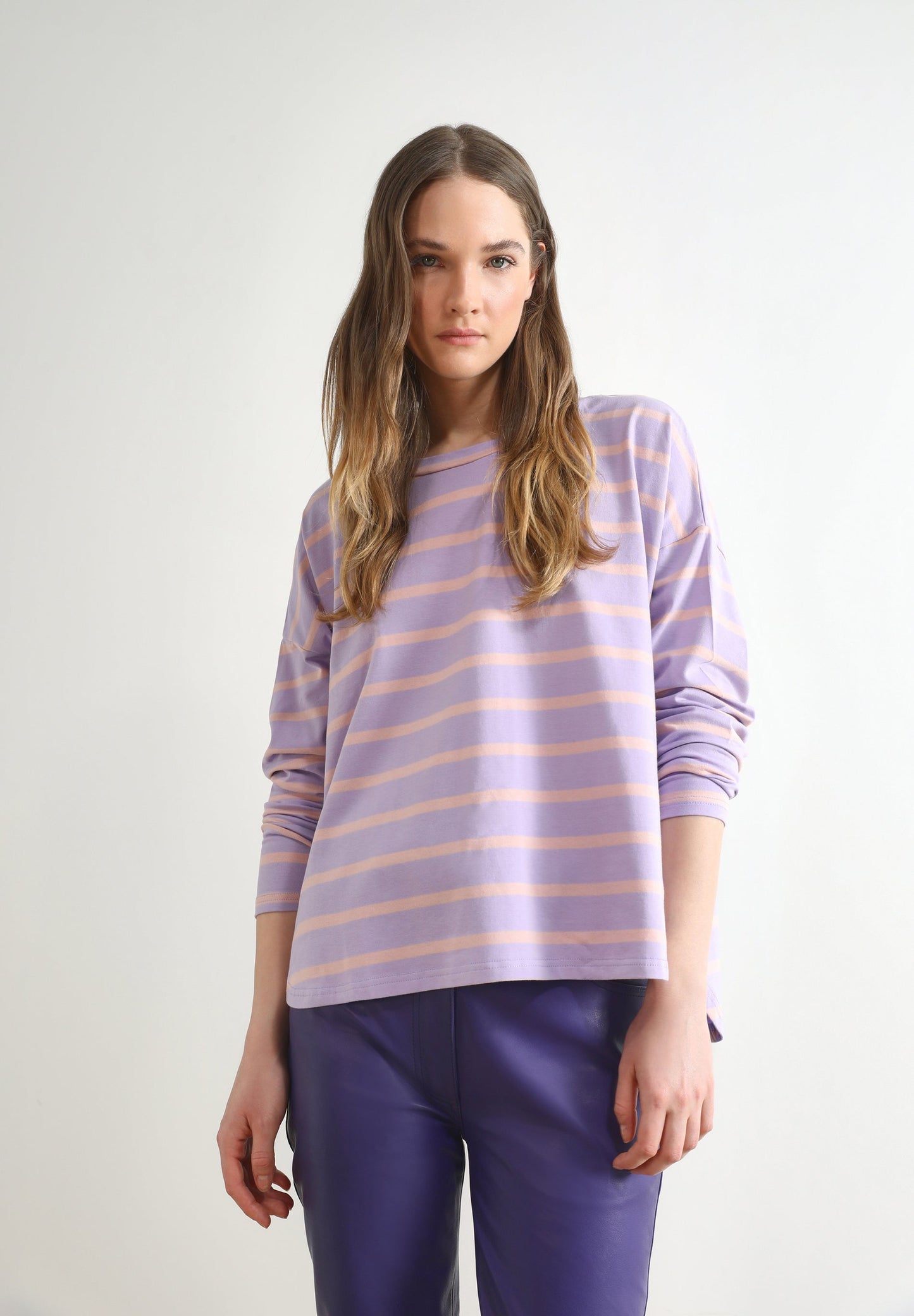 STRIPE ROUND NECK T-SHIRT
