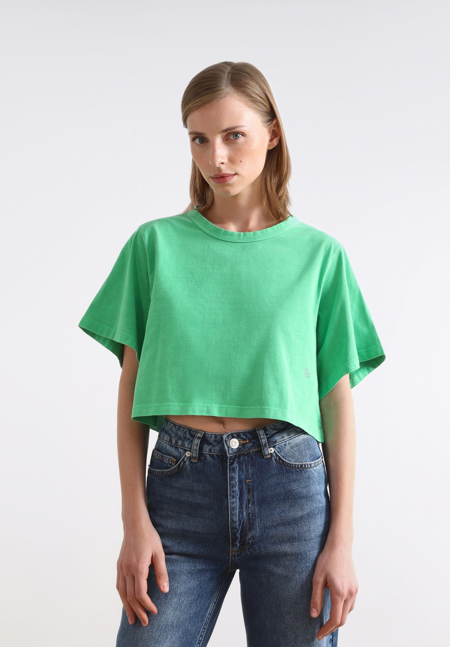 CROPPED T-SHIRT WITH MINI EMBROIDERY