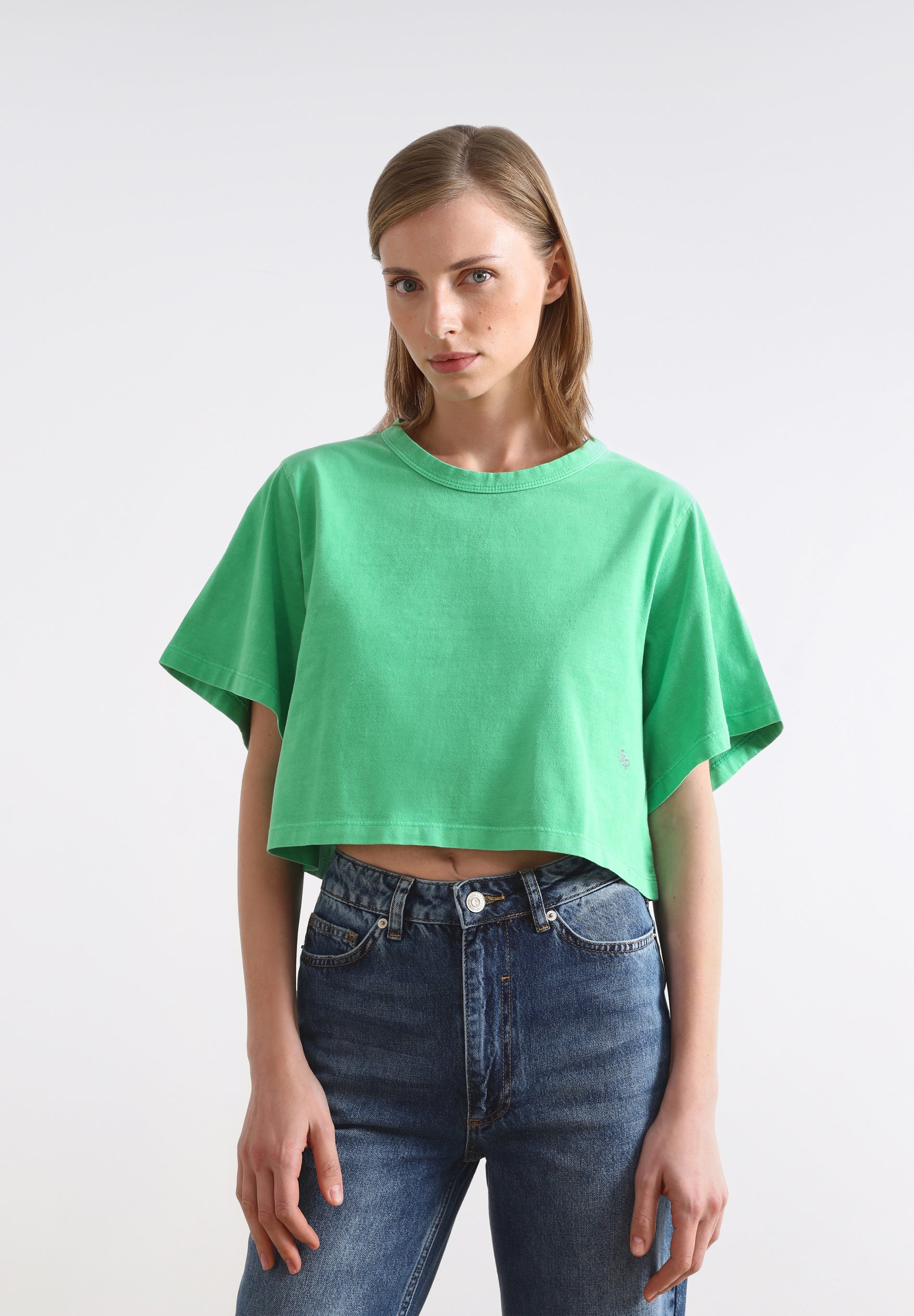 CROPPED T-SHIRT WITH MINI EMBROIDERY