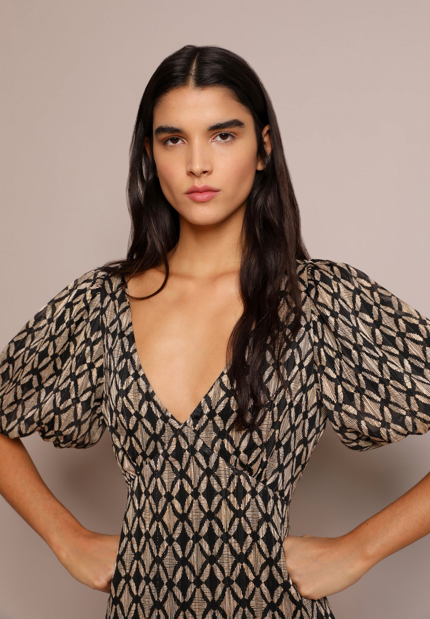 PUFFED SLEEVE MIDI DRESS