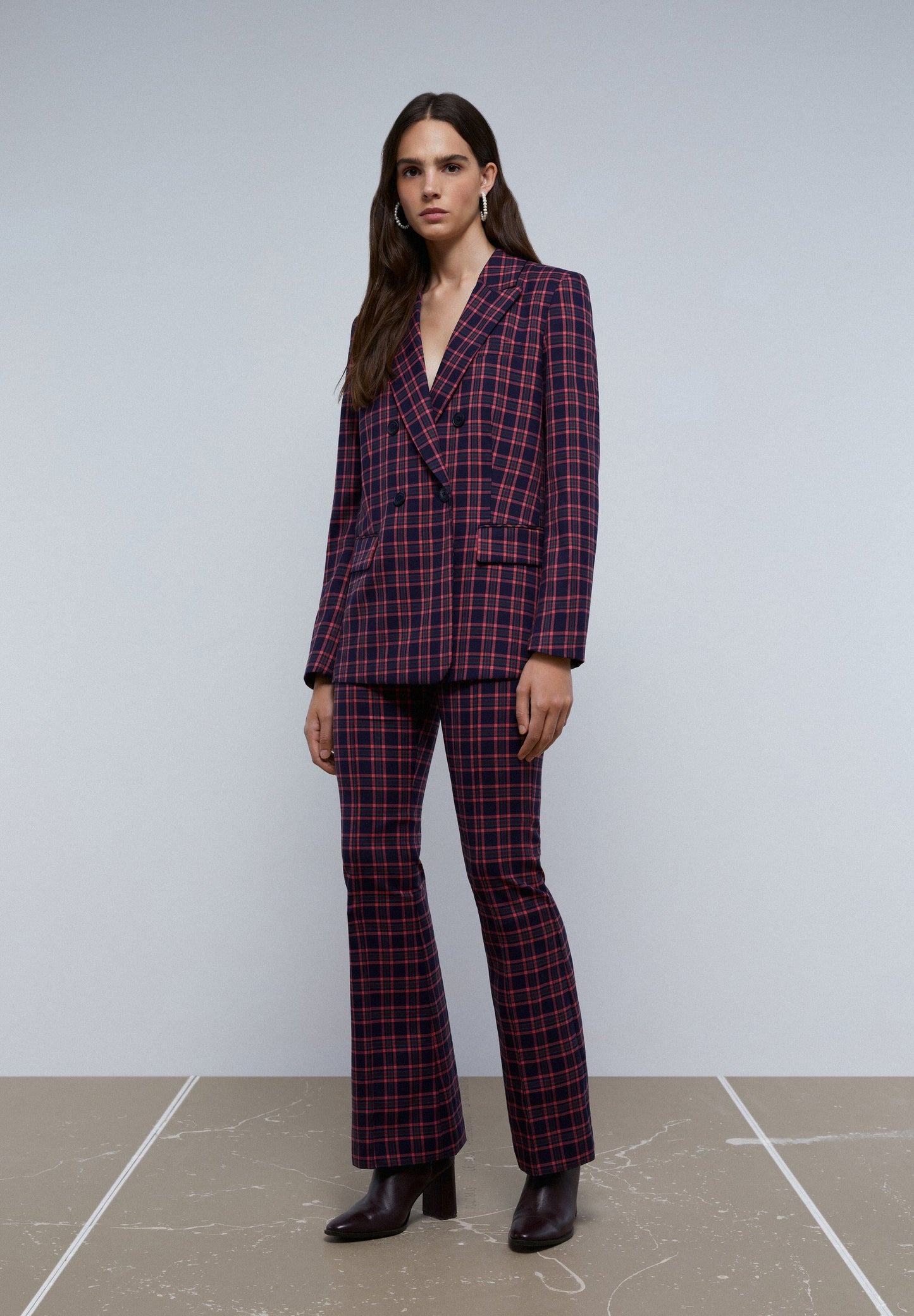 CHECK BLAZER WITH PEAKED LAPEL COLLAR