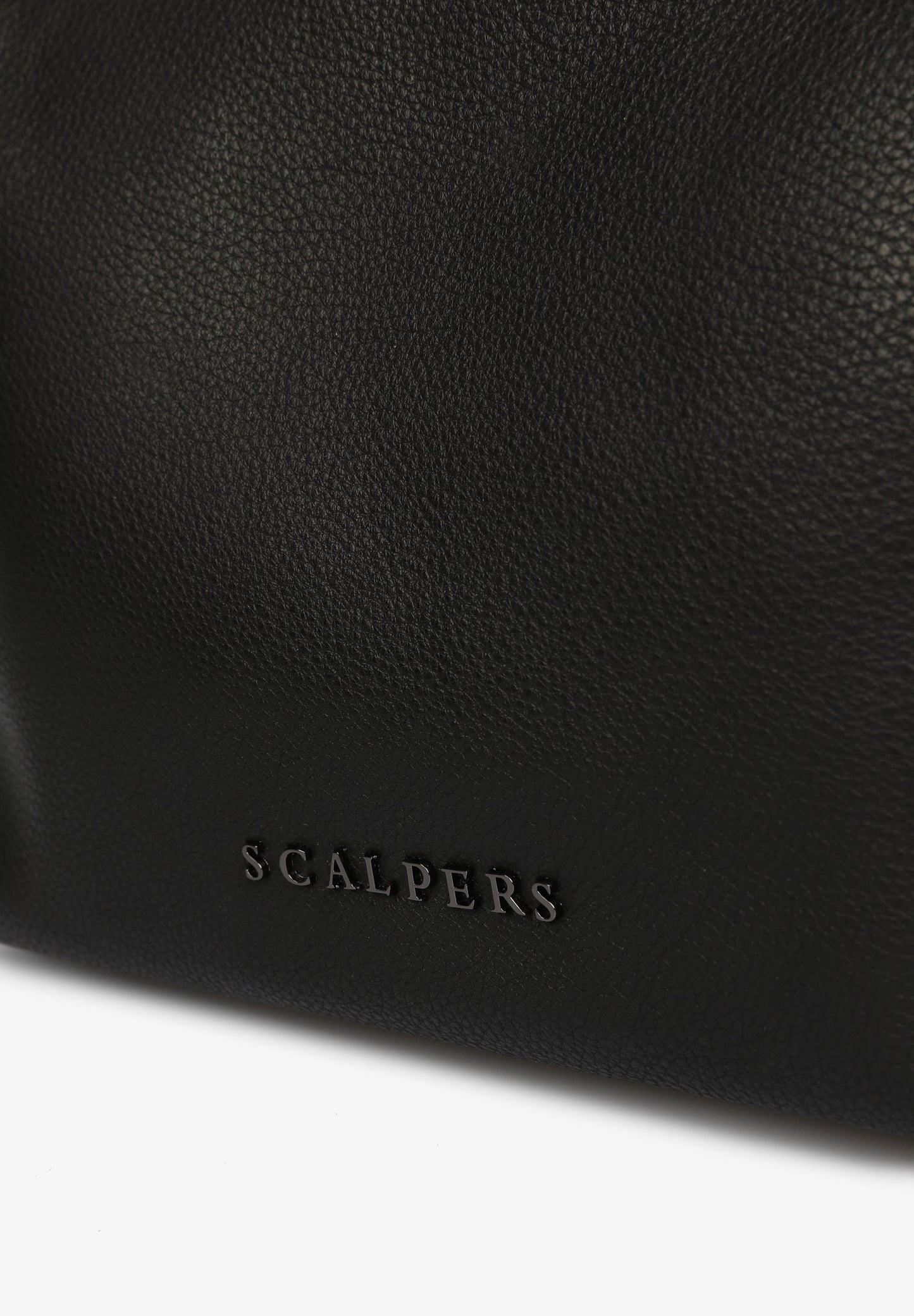 LEATHER BAG WITH CHAIN