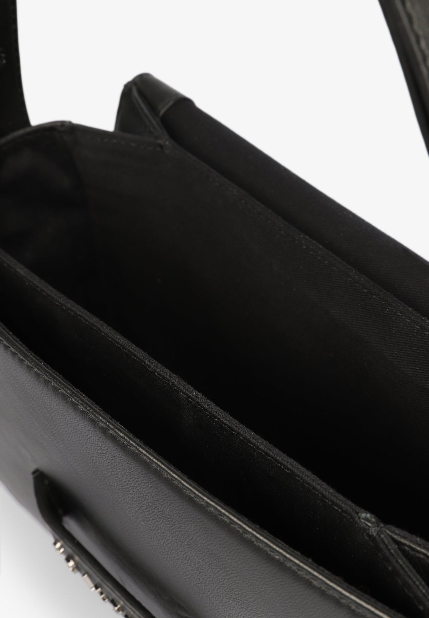 LEATHER BAG WITH ZIP DETAIL