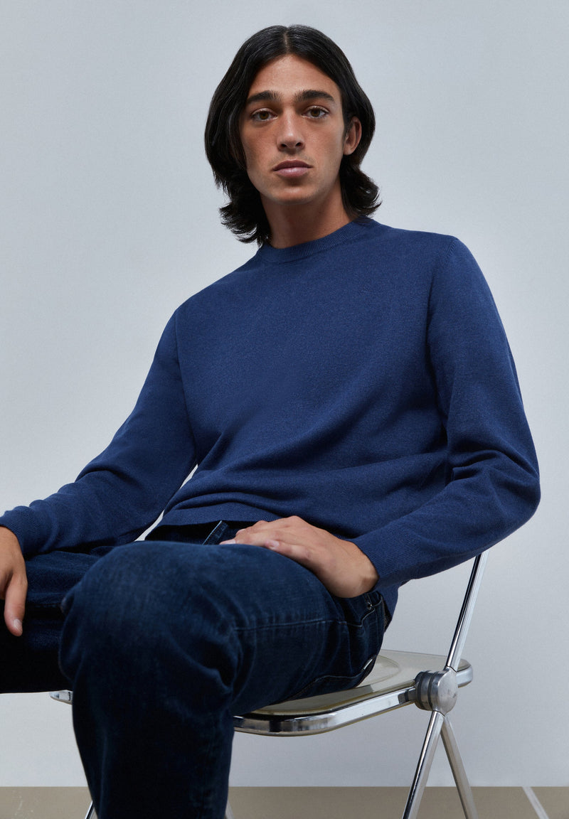 ROUND NECK SWEATER WITH SKULL