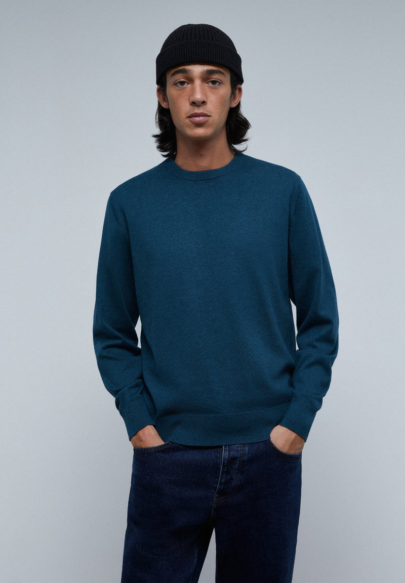 ROUND NECK SWEATER WITH SKULL