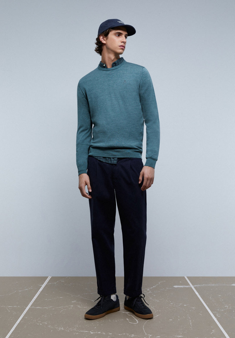 ROUND NECK SWEATER WITH SKULL