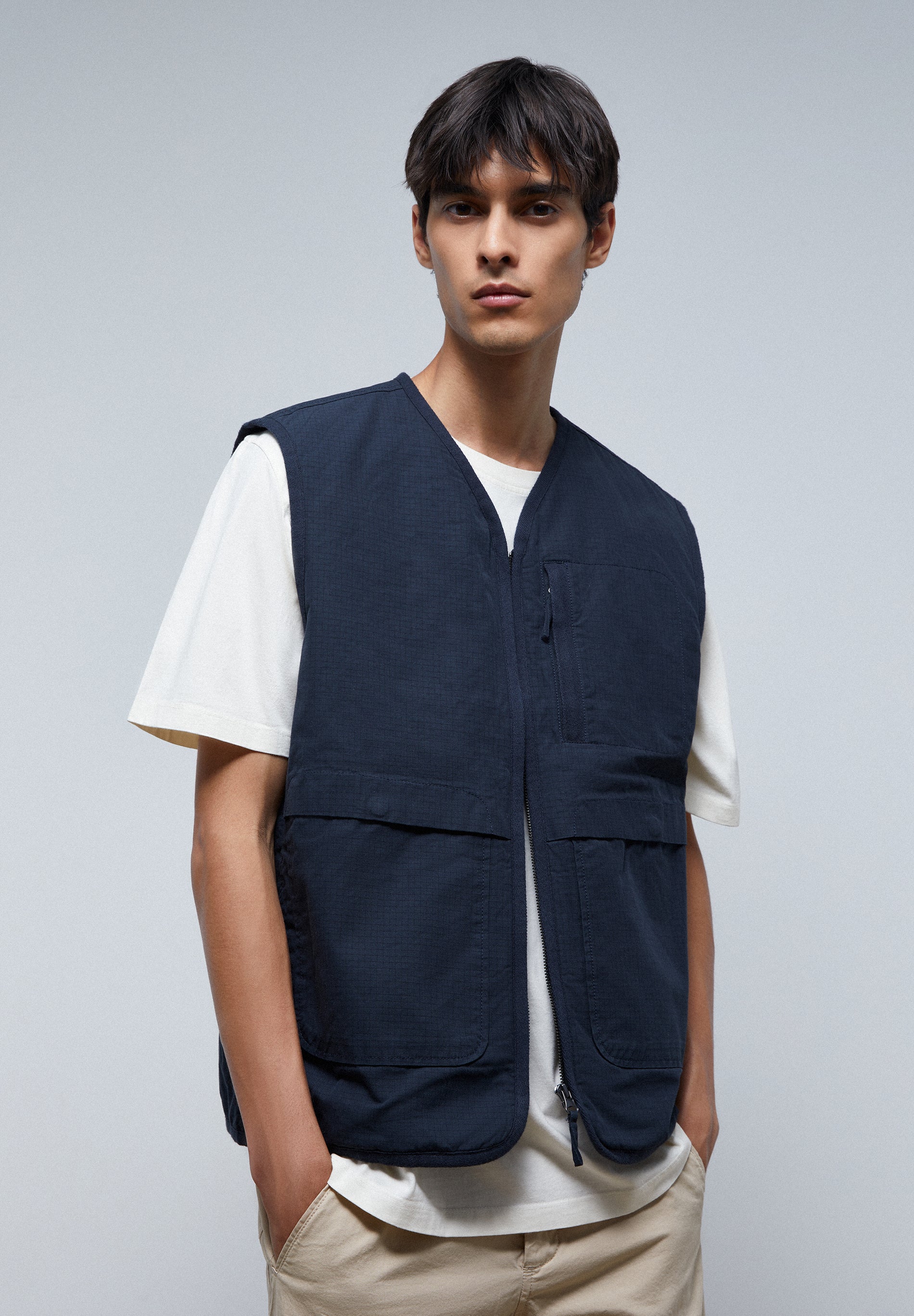 PREMIUM VEST WITH POCKET AND ZIP