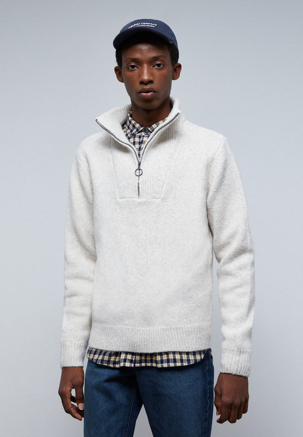 PREMIUM ZIP-NECK SWEATER