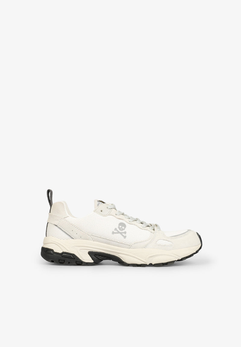 LIGHTWEIGHT SNEAKERS WITH PRONOUNCED SOLE