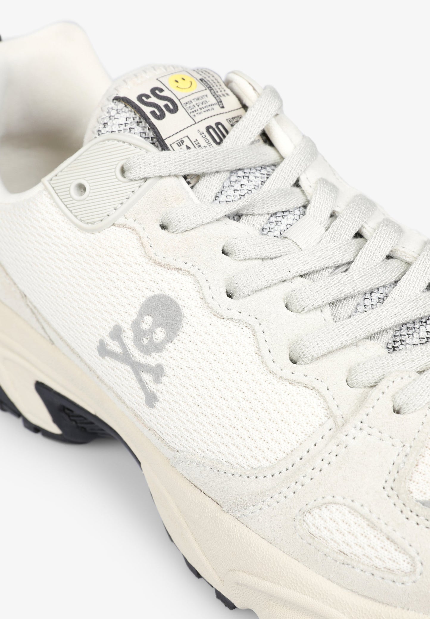 LIGHTWEIGHT SNEAKERS WITH PRONOUNCED SOLE