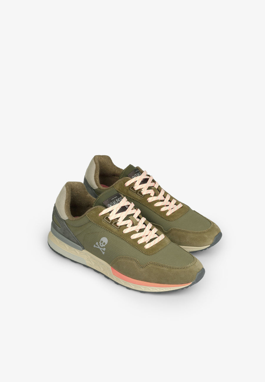 SNEAKERS WITH SIDE SKULL