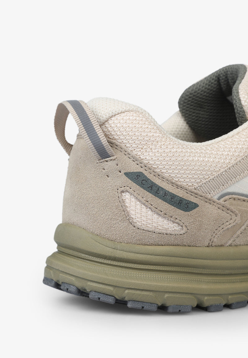 OUTDOOR SNEAKERS