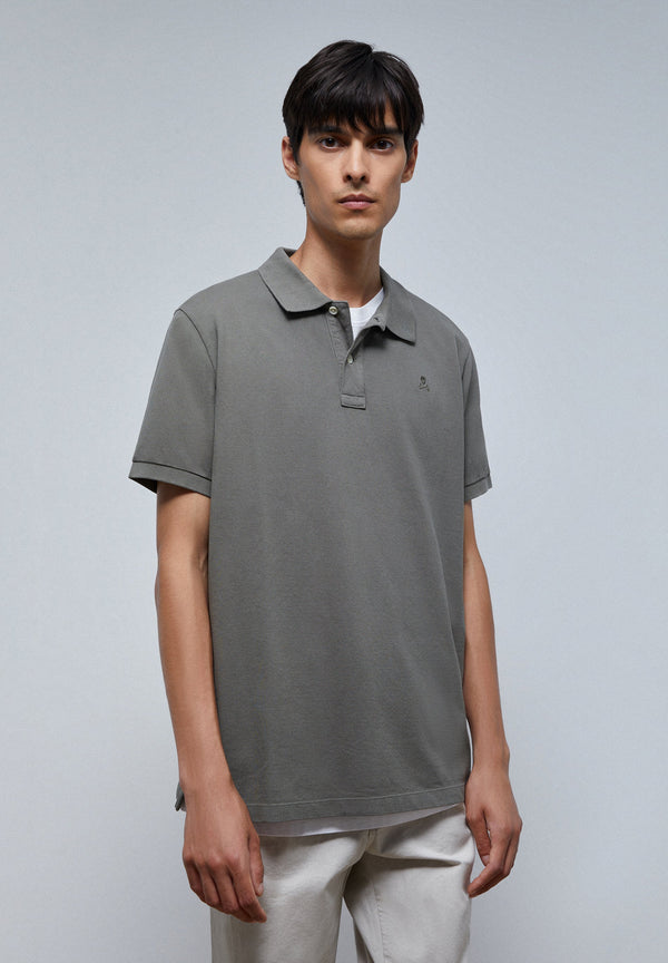 BASIC POLO SHIRT WITH SKULL DETAIL