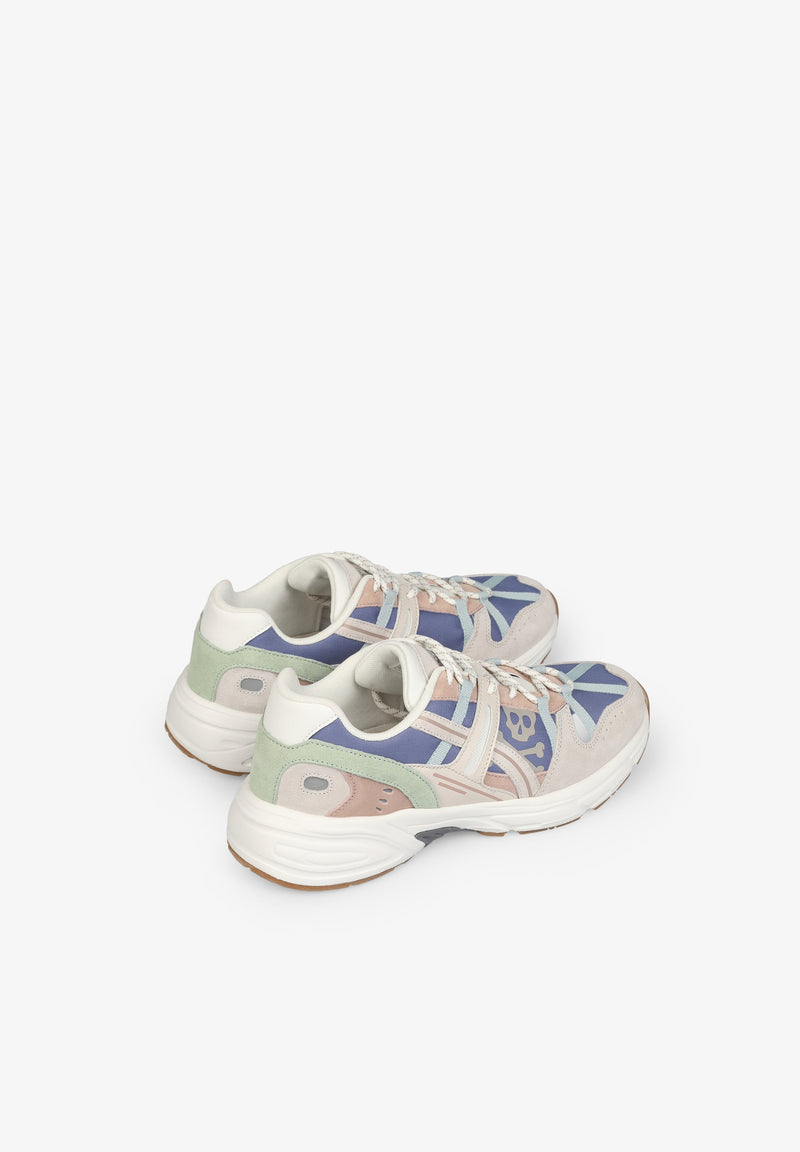 MOUNTAINEER SNEAKERS