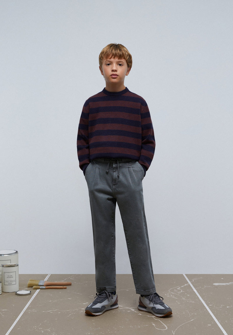 CHINO TROUSERS WITH DARTS