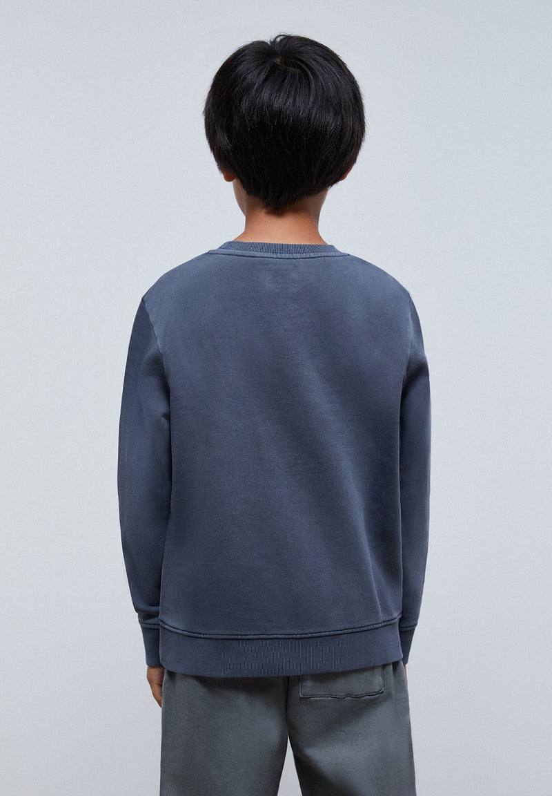 SWEATSHIRT WITH NEWSPAPER TEXT SKULL