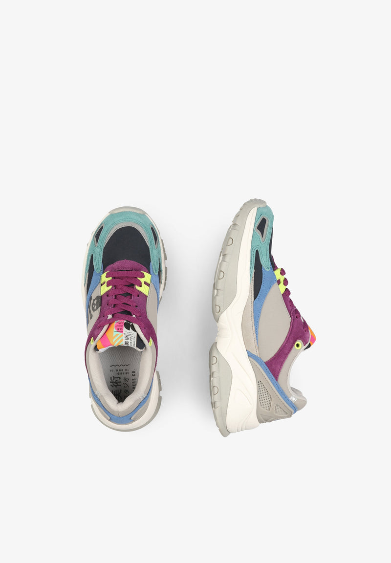 LIP SNEAKERS