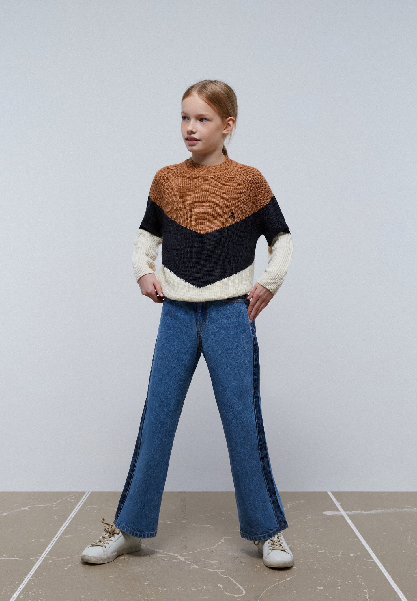 THREE-COLOURED KNIT SWEATER