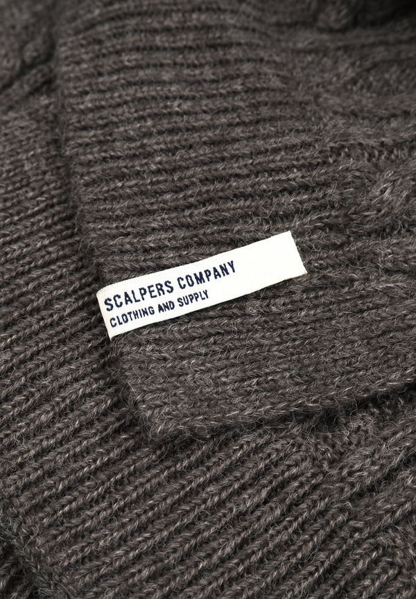 CABLE-KNIT SCARF