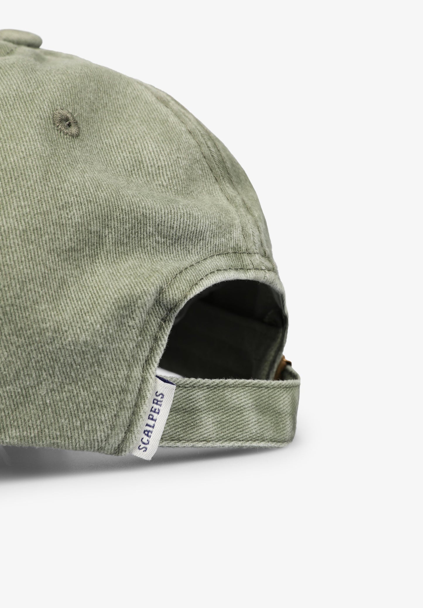 FADED CAP WITH SKULL DETAIL