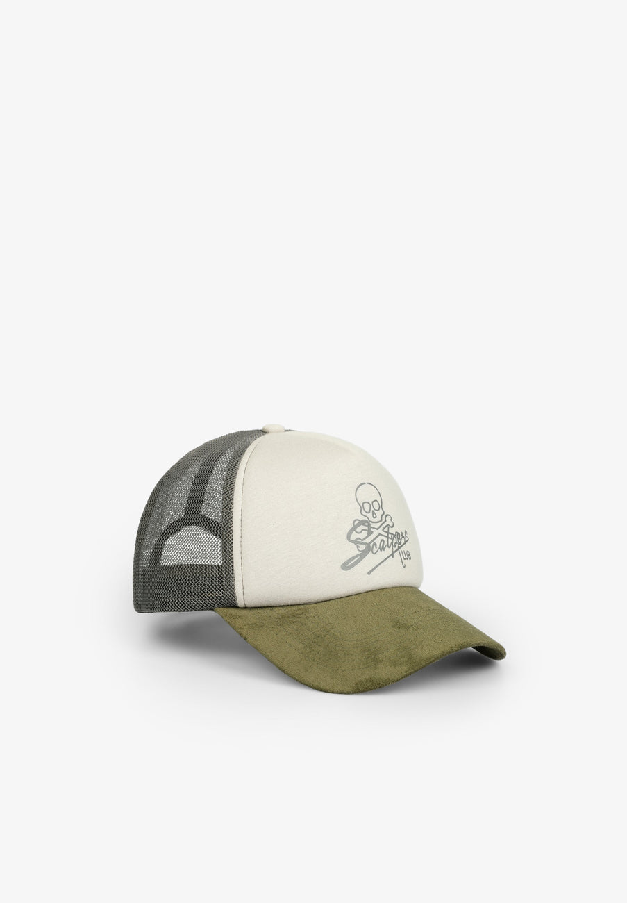 TRUCKER CAP WITH FRONT SKULL