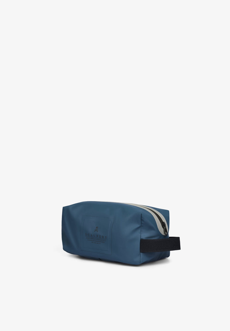 THERMOSEALED TRAVEL CASE