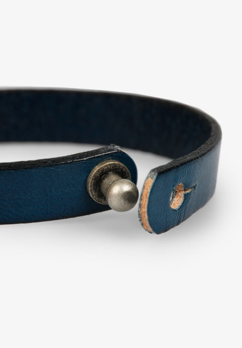 LEATHER BRACELET WITH LOOP FASTENER