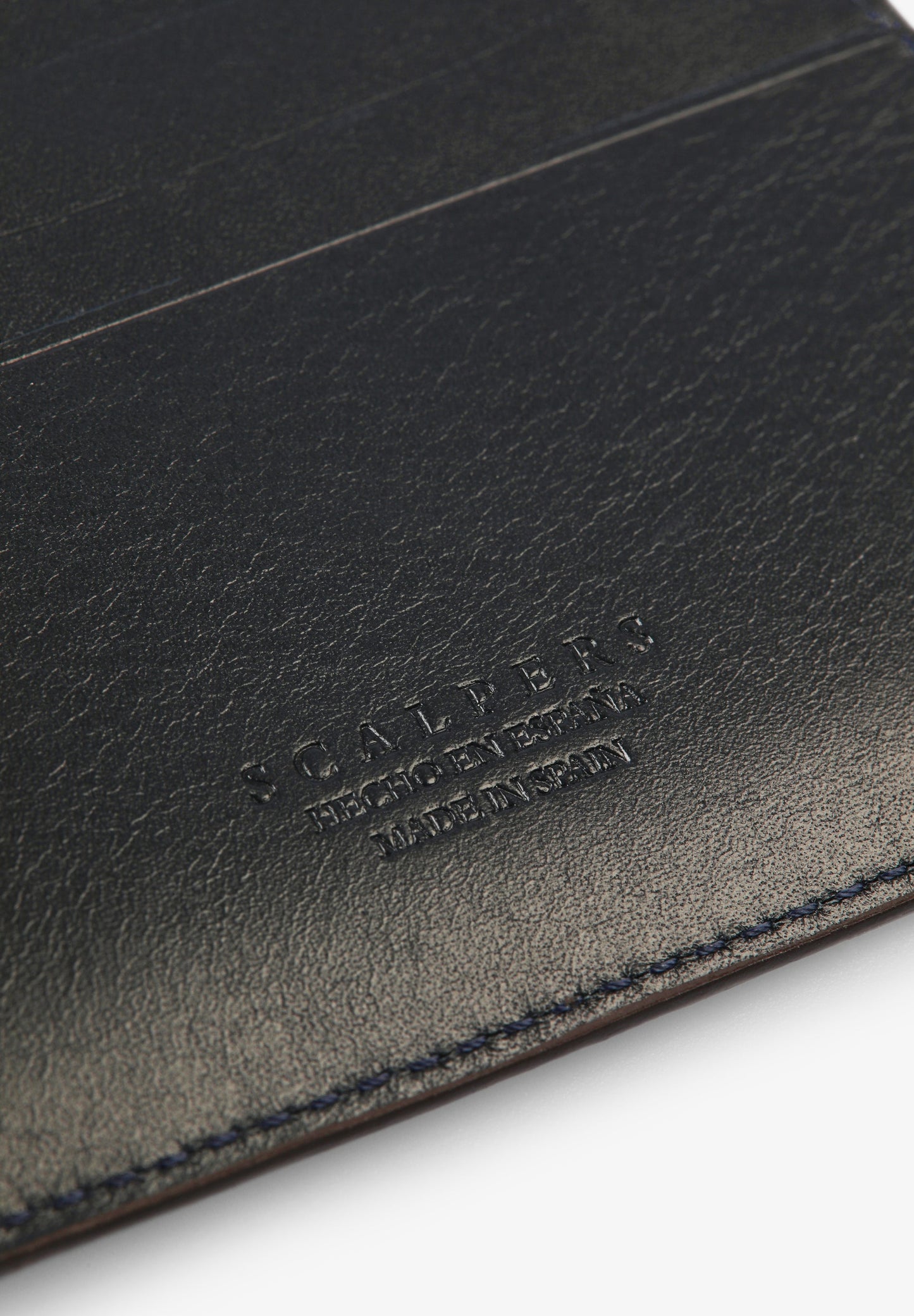 CLASSIC LEATHER WALLET