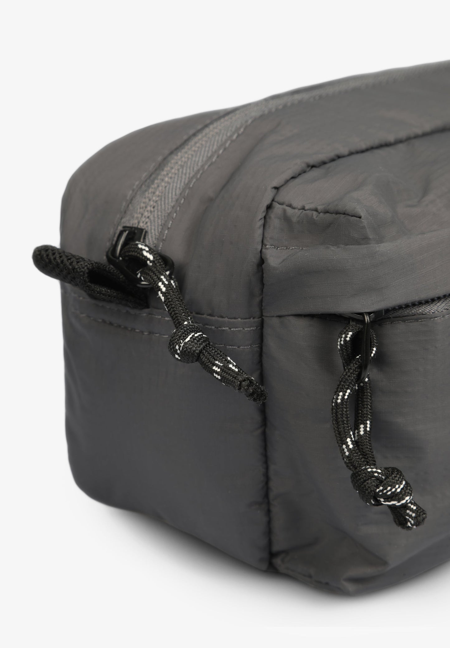 DOUBLE POCKET TOILETRY BAG