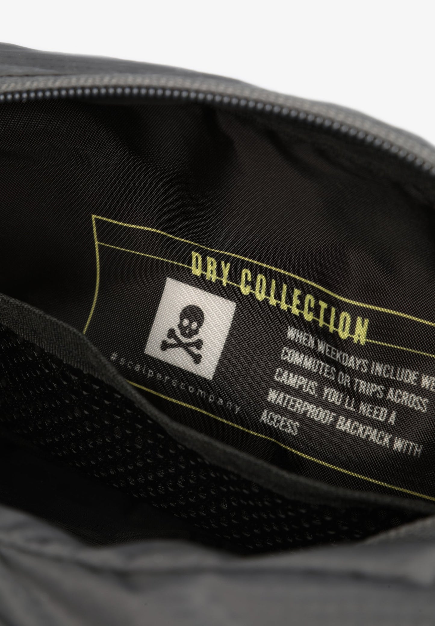 DOUBLE POCKET TOILETRY BAG