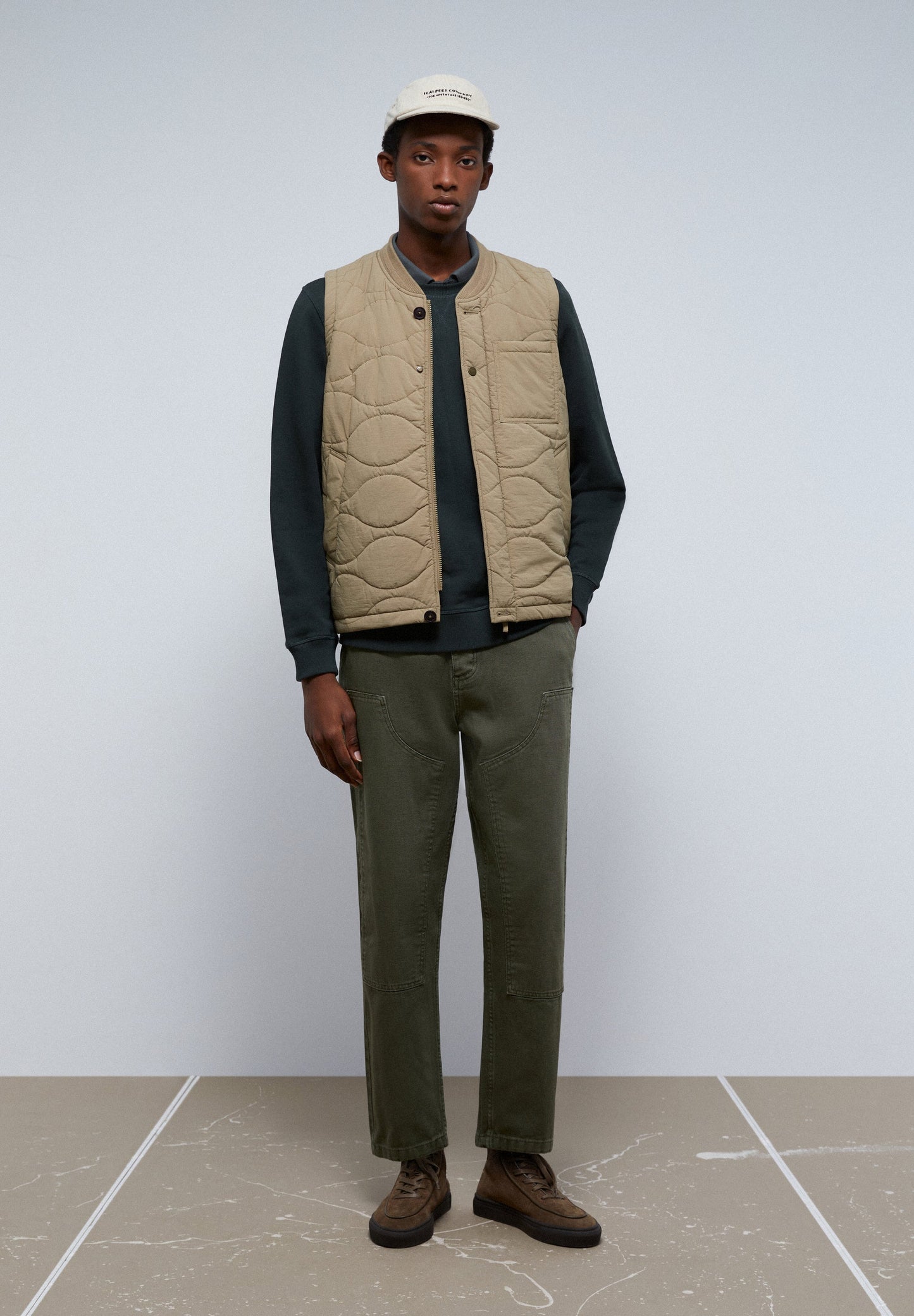 PUFFER VEST WITH RIBBED COLLAR