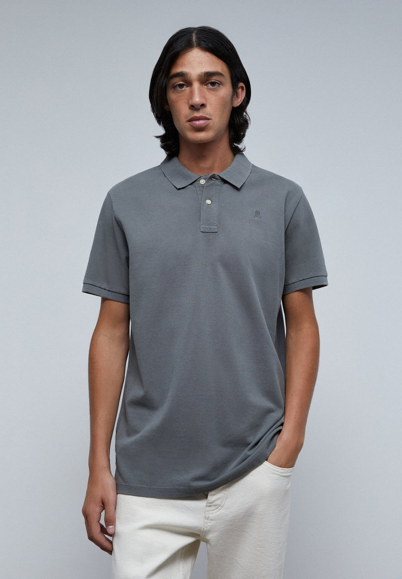 BASIC POLO SHIRT WITH SKULL DETAIL