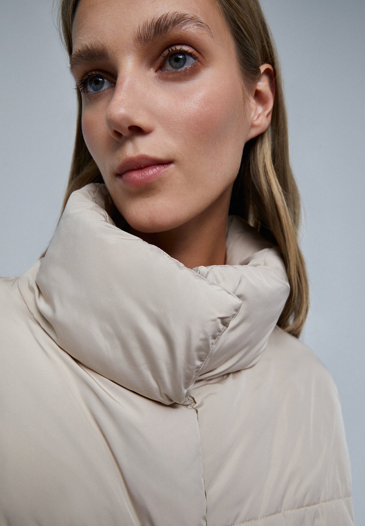 PUFFER COAT WITH HIGH COLLAR