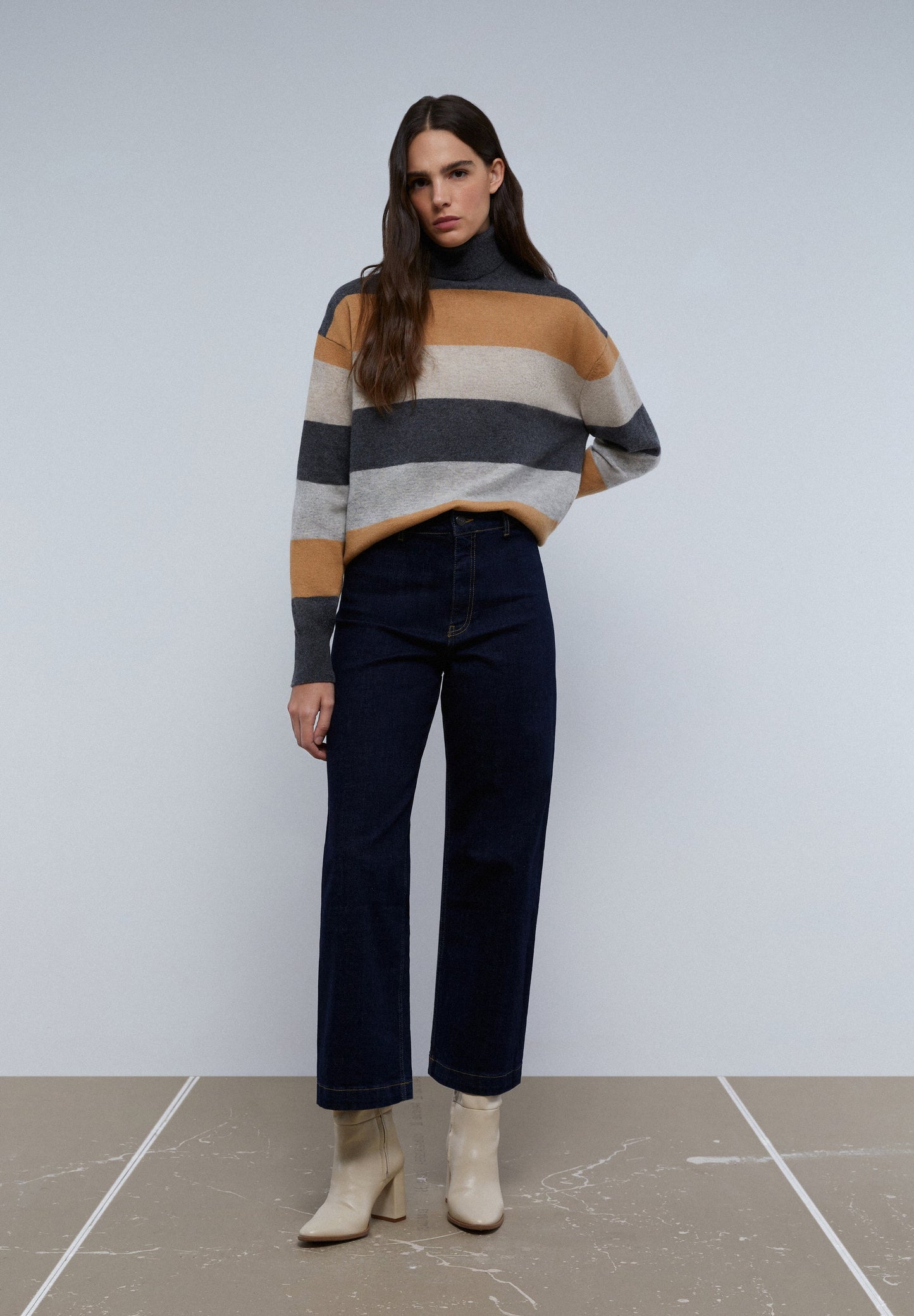 HIGH NECK KNIT JUMPER