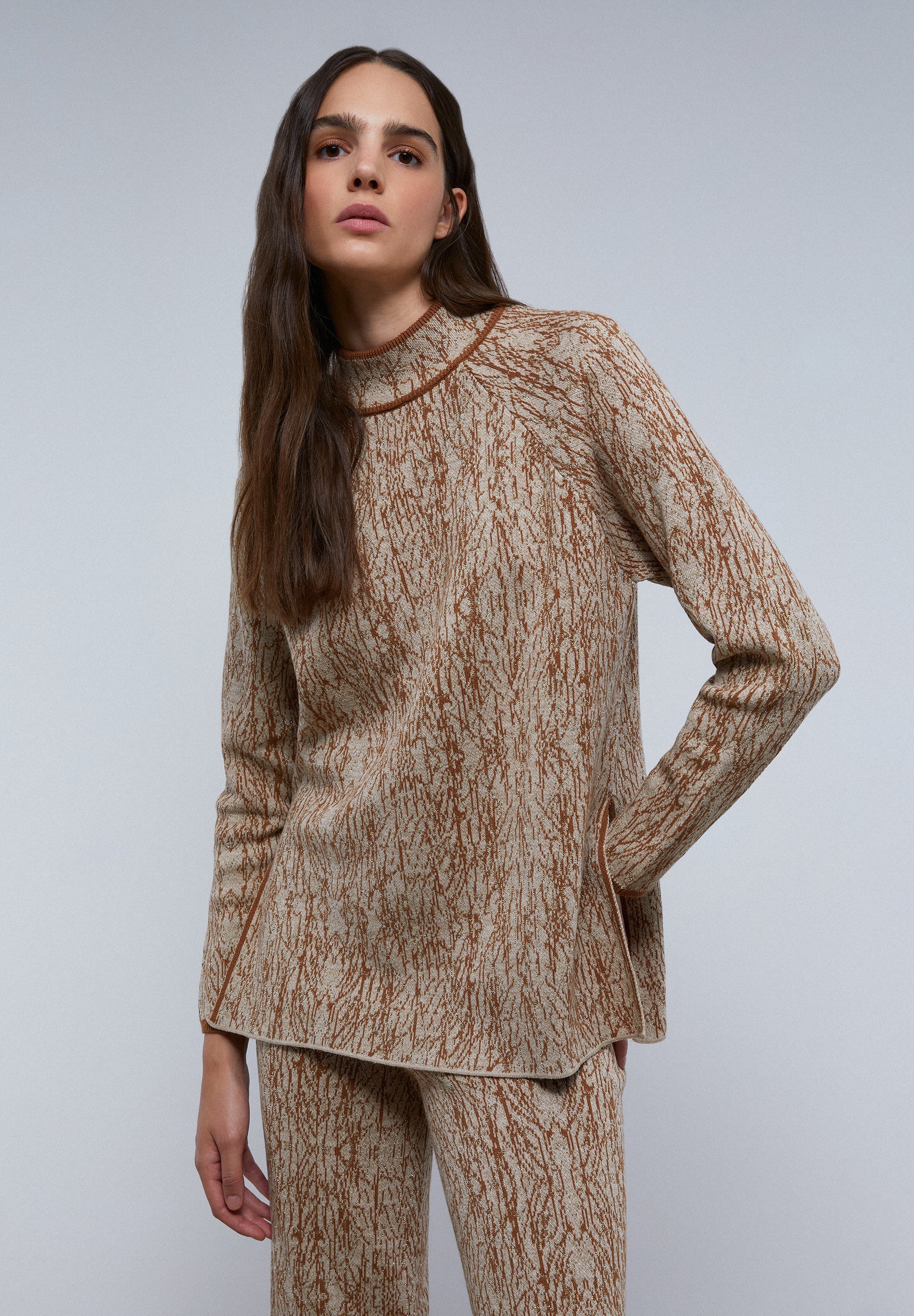 KNIT SWEATER WITH SIDE OPENINGS