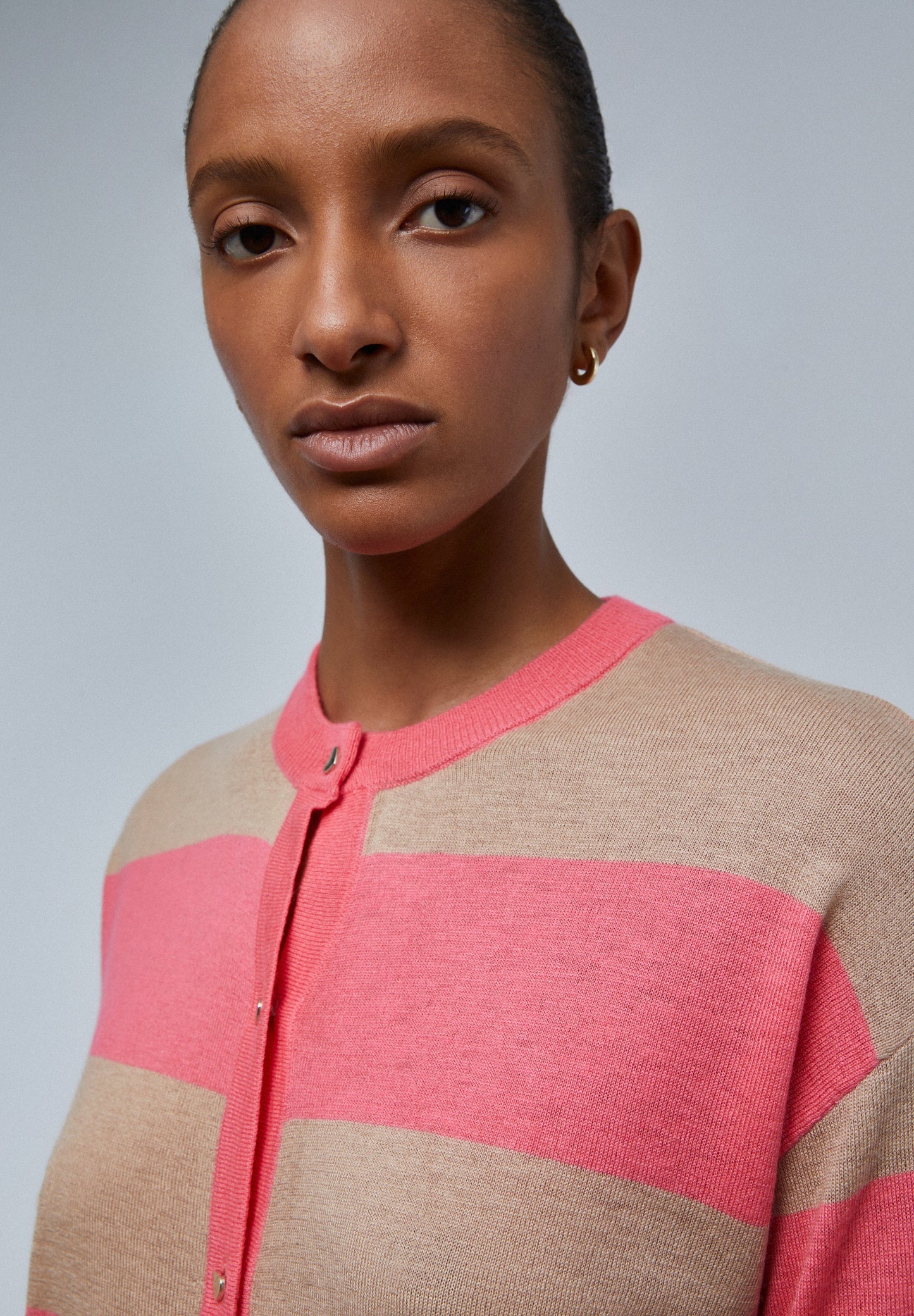 STRIPED CARDIGAN BUTTON DETAIL