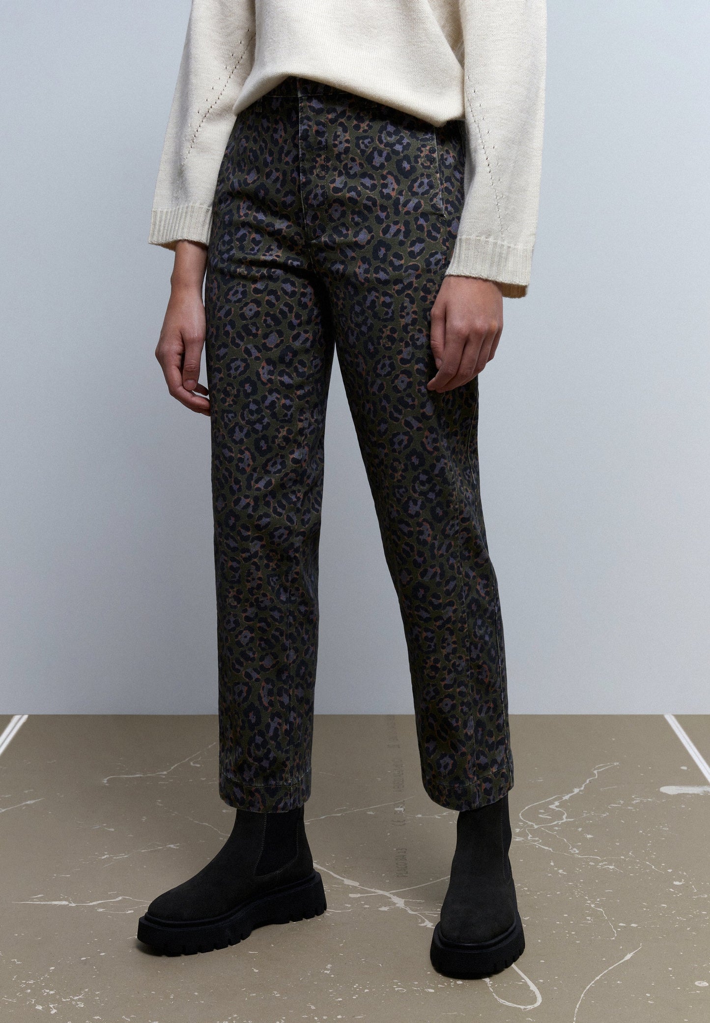 ANIMAL PRINT CHINO TROUSERS