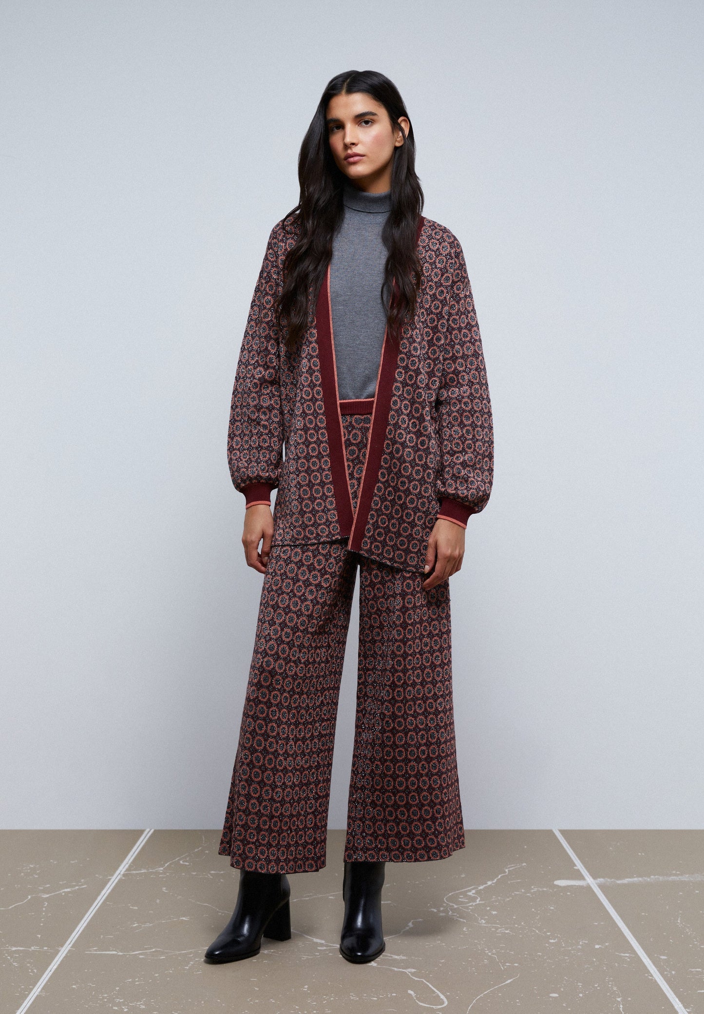 ANKLE FLARE KNITTED TROUSERS WITH LUREX