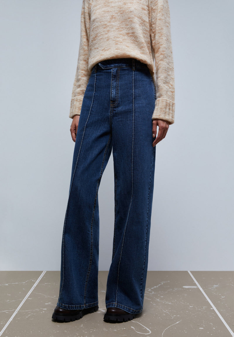 WIDE LEG JEANS WITH SEAMS