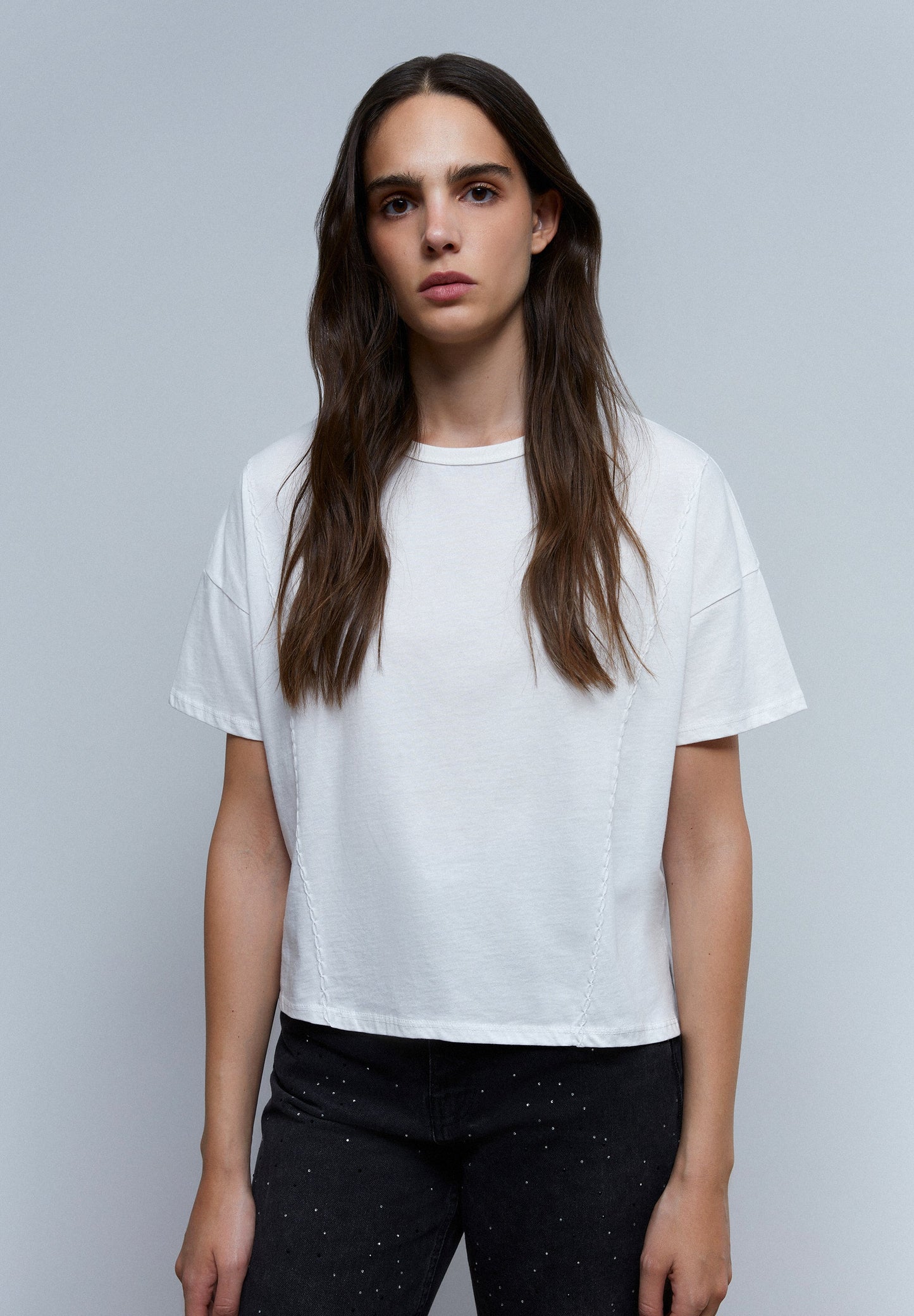 T-SHIRT WITH FRONT SEAM