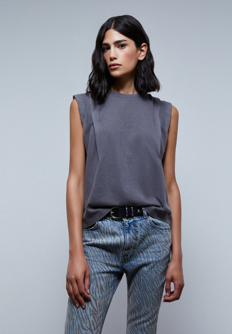 BASIC T-SHIRT WITH PLEAT DETAIL