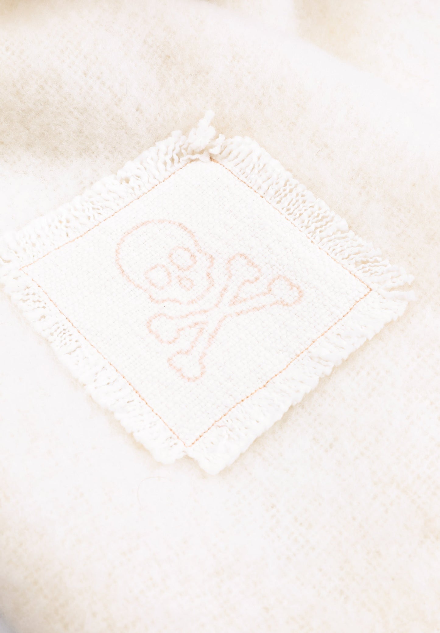 SCARF WITH SKILL PATCH DETAIL