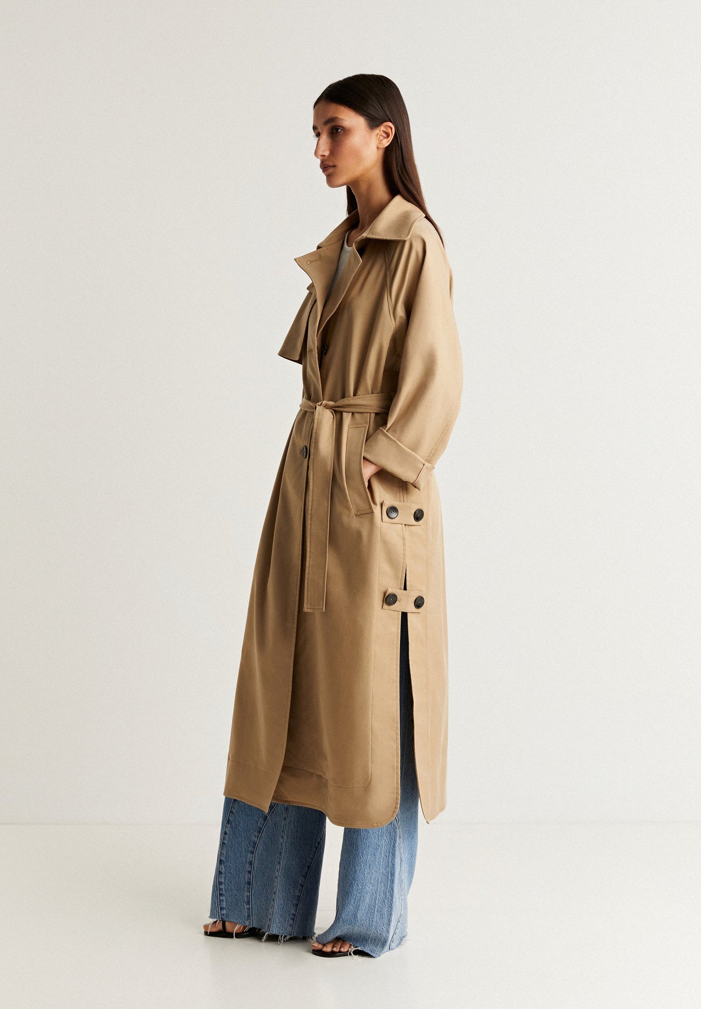 TRENCH COAT WITH SIDE VENT DETAIL