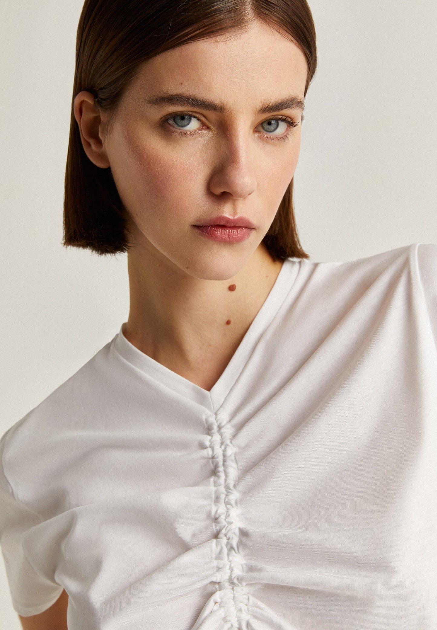 T-SHIRT WITH FRONT GATHERED DETAIL